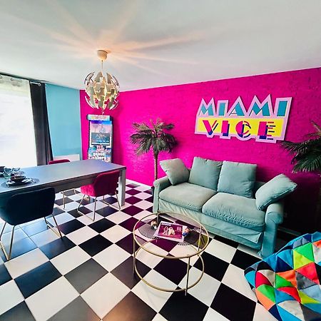 Capsule Miami Vice - Jacuzzi - Billard - Ecran Cinema & Netflix - Ping-Pong - Nintendo & Jeux- 列万 外观 照片