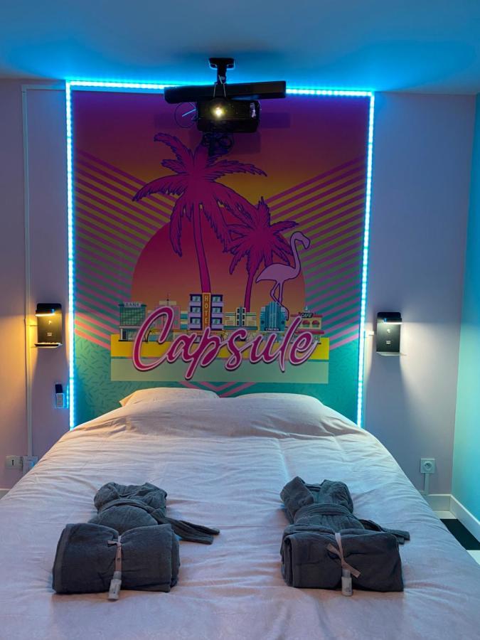 Capsule Miami Vice - Jacuzzi - Billard - Ecran Cinema & Netflix - Ping-Pong - Nintendo & Jeux- 列万 外观 照片