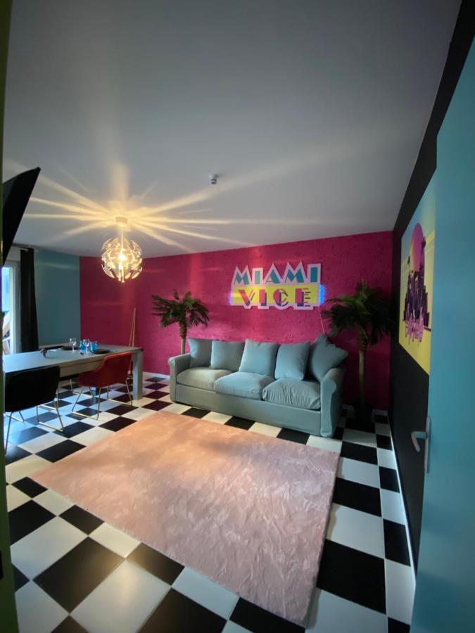 Capsule Miami Vice - Jacuzzi - Billard - Ecran Cinema & Netflix - Ping-Pong - Nintendo & Jeux- 列万 外观 照片