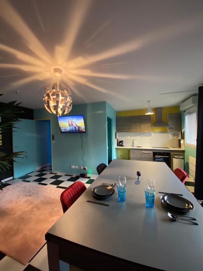 Capsule Miami Vice - Jacuzzi - Billard - Ecran Cinema & Netflix - Ping-Pong - Nintendo & Jeux- 列万 外观 照片