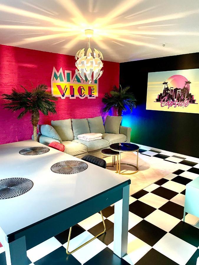 Capsule Miami Vice - Jacuzzi - Billard - Ecran Cinema & Netflix - Ping-Pong - Nintendo & Jeux- 列万 外观 照片