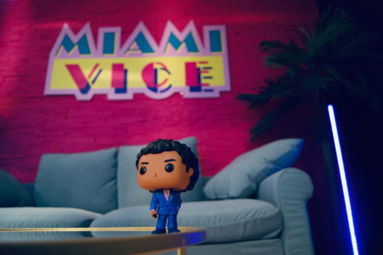 Capsule Miami Vice - Jacuzzi - Billard - Ecran Cinema & Netflix - Ping-Pong - Nintendo & Jeux- 列万 外观 照片
