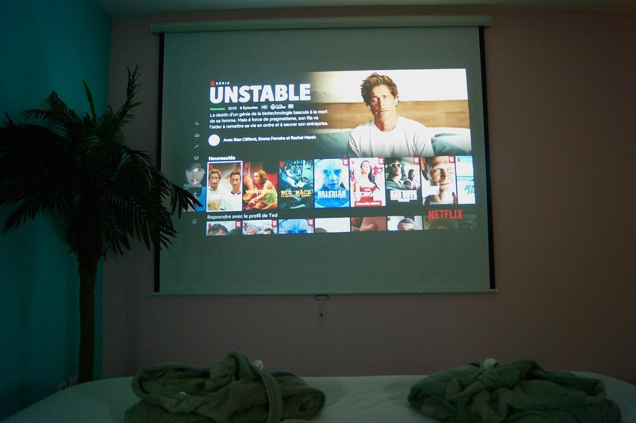 Capsule Miami Vice - Jacuzzi - Billard - Ecran Cinema & Netflix - Ping-Pong - Nintendo & Jeux- 列万 外观 照片